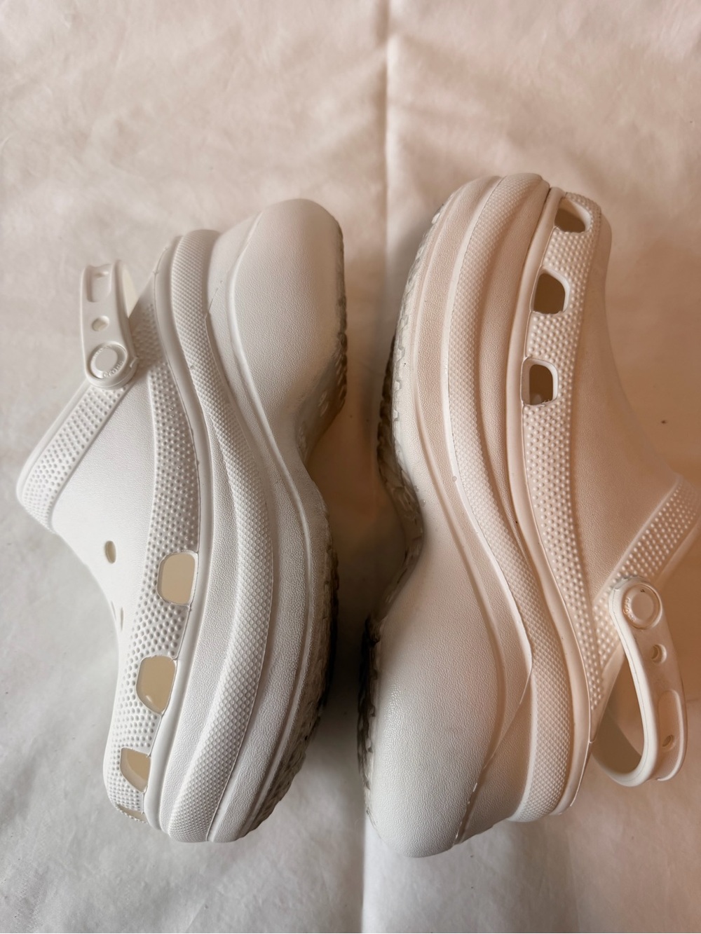 Crocs Women's White Classic Crush Clog Platform Wedge Size 8 Excellent Condition